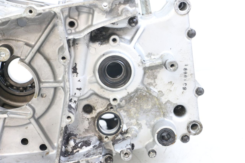 photo de Motorblock-Unterteil HYOSUNG GV AQUILA 125 (2000 - 2009) - Weitere Ansicht des Artikels