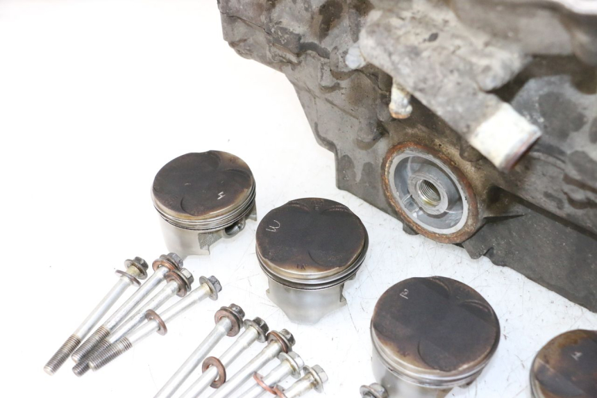 photo de KURBELGEHÄUSE HONDA CBR RR FIREBLADE 900 (1992 - 1994) - Zoom auf Gebrauchszustand