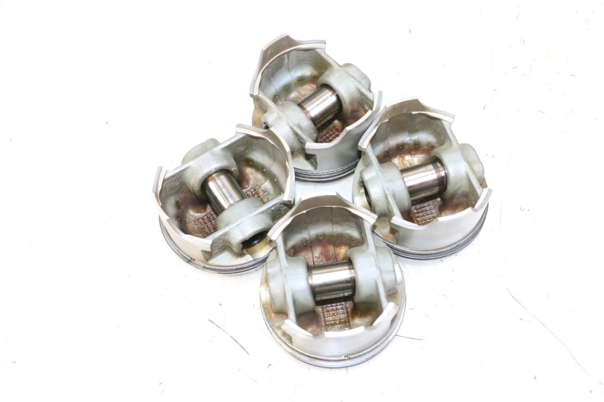 photo de KURBELGEHÄUSE HONDA CBR RR FIREBLADE 900 (1992 - 1994) - Details der Befestigungspunkte