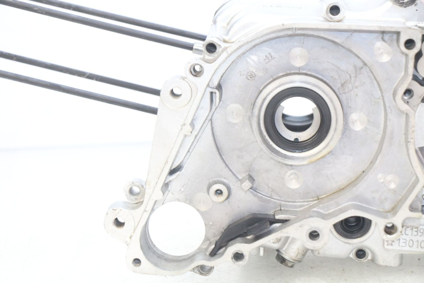 photo de UNTERER MOTORBLOCK TNT MOTOR CITY 50 (2007 - 2018) - Fokus auf die Struktur