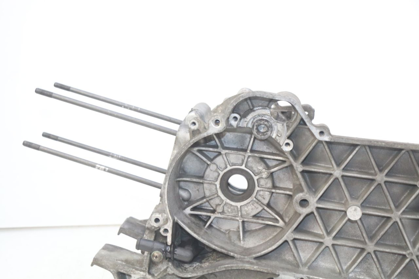 photo de UNTERER MOTORBLOCK PEUGEOT CITYSTAR 125 (2011 - 2017) - Oberflächenzustand und Material