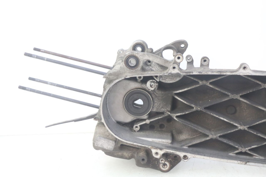 photo de MOTORBLOCK-UNTERTEIL HONDA FES PANTHEON 125 (2003 - 2007) - Details der Befestigungspunkte