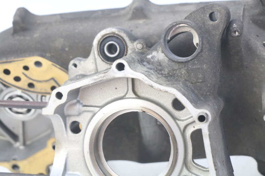 photo de MOTORBLOCK-UNTERTEIL HONDA FES PANTHEON 125 (2003 - 2007) - Kennzeichnungen und Originalreferenzen