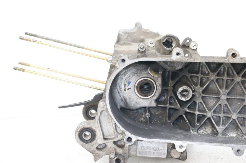 photo de KURBELGEHÄUSE SYM FIDDLE 3 III 50 (2014 - 2020) - Details der Befestigungspunkte