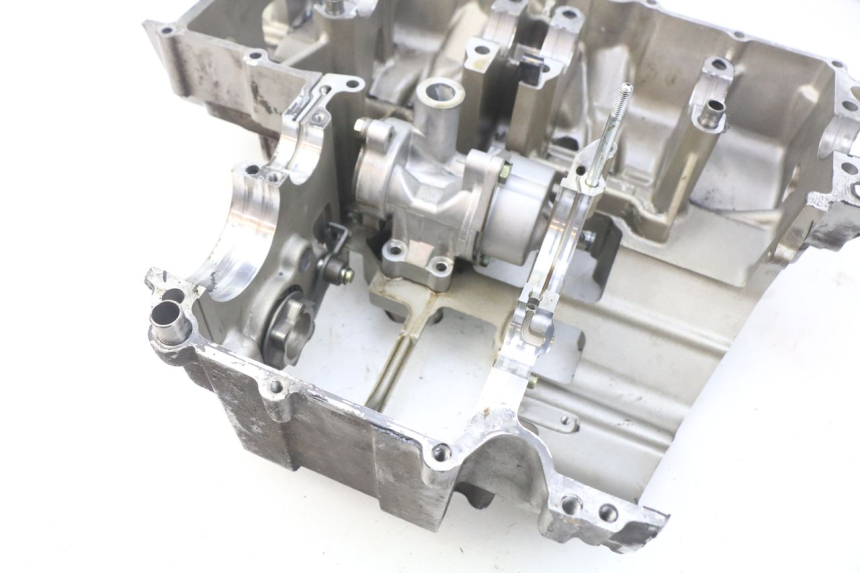 photo de UNTERER MOTORBLOCK SUZUKI GSF S BANDIT 600 (2000 - 2004) - Kennzeichnungen und Originalreferenzen