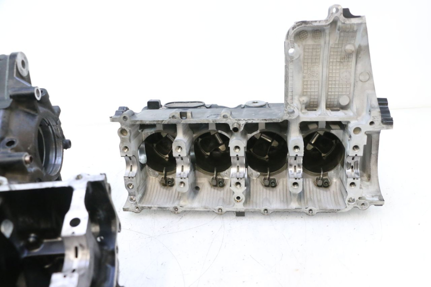photo de KURBELGEHÄUSE SUZUKI GSR 600 (2005 - 2012) - Oberflächenzustand und Material