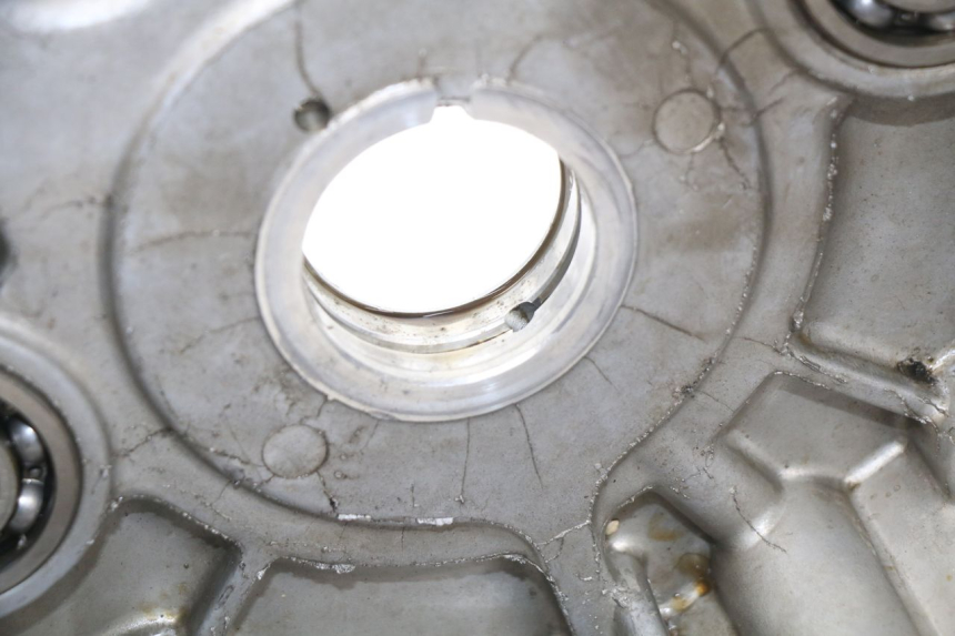 photo de KURBELGEHÄUSE HONDA FJS SILVER WING ABS 600 (2004 - 2007) - Fokus auf die Struktur