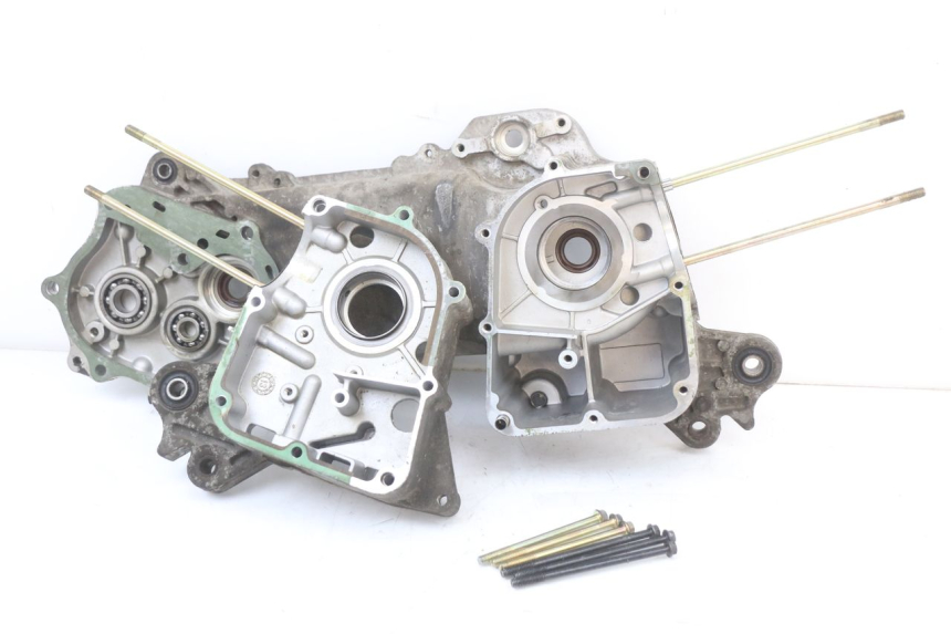 photo de UNTERER MOTORBLOCK PEUGEOT KISBEE 4T 50 (2018 - 2022) - Alternative Perspektive