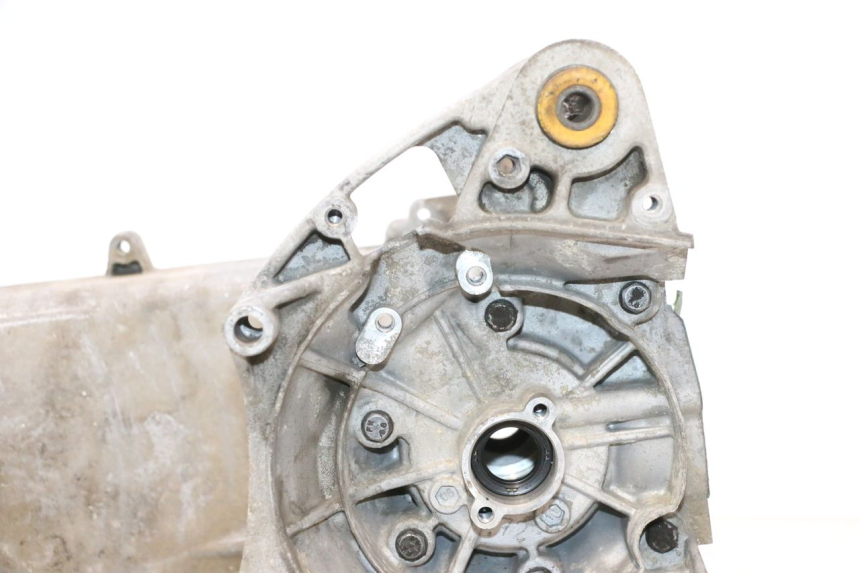 photo de MOTORBLOCK-UNTERTEIL PEUGEOT LUDIX 50 (2005 - 2007) - Detaillierte Sichtprüfung