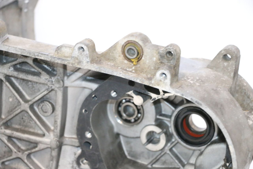 photo de MOTORBLOCK-UNTERTEIL PEUGEOT LUDIX 50 (2005 - 2007) - Kennzeichnungen und Originalreferenzen