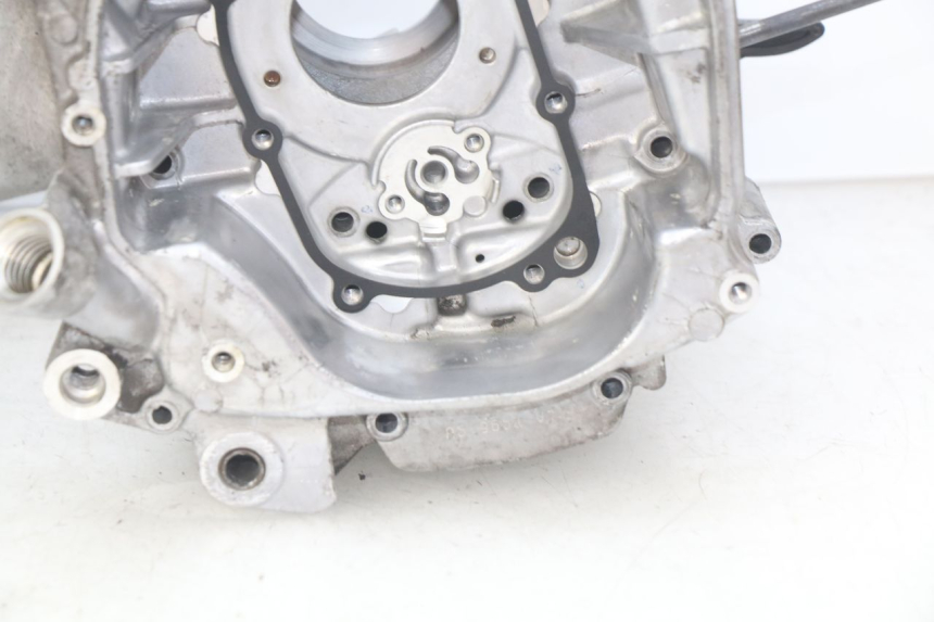 photo de MOTORBLOCK-UNTERTEIL YAMAHA N-MAX NMAX 125 (2017 - 2020) - Hochauflösende Nahaufnahme