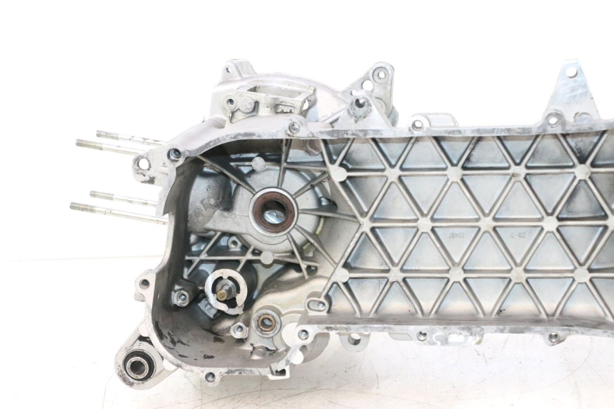 photo de UNTERER MOTORBLOCK PIAGGIO NEW TYPHOON 50 (2018 - 2021) - Weitere Ansicht des Artikels