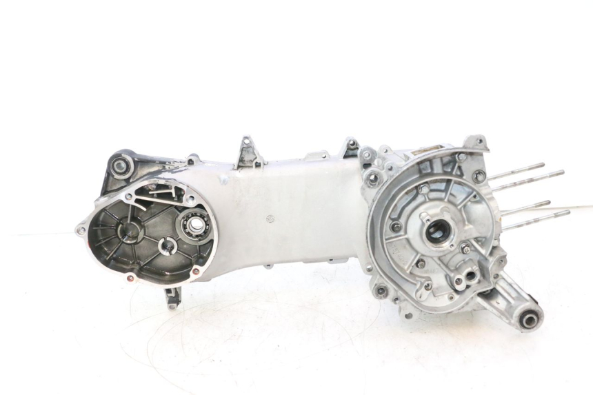photo de UNTERER MOTORBLOCK PIAGGIO NEW TYPHOON 50 (2018 - 2021) - Oberflächenzustand und Material