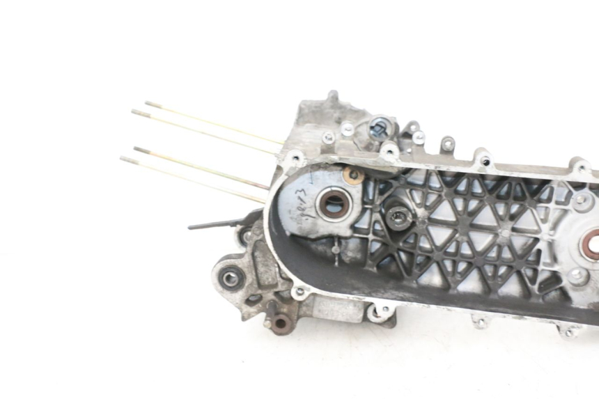 photo de MOTORBLOCK-UNTERTEIL SYM ORBIT III 3 4T 50 (2018 - 2021) - Detaillierte Sichtprüfung