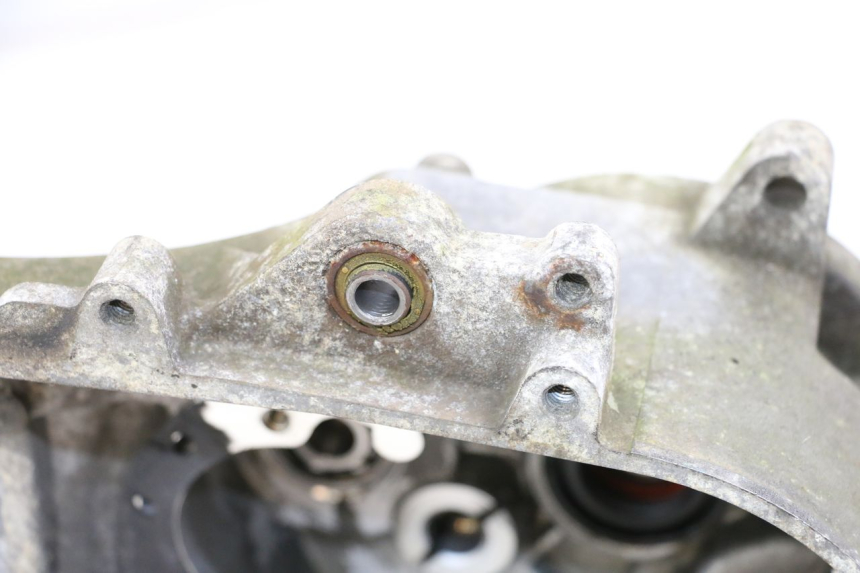 photo de UNTERER MOTORBLOCK PEUGEOT LUDIX 50 (2008 - 2017) - Details der Befestigungspunkte