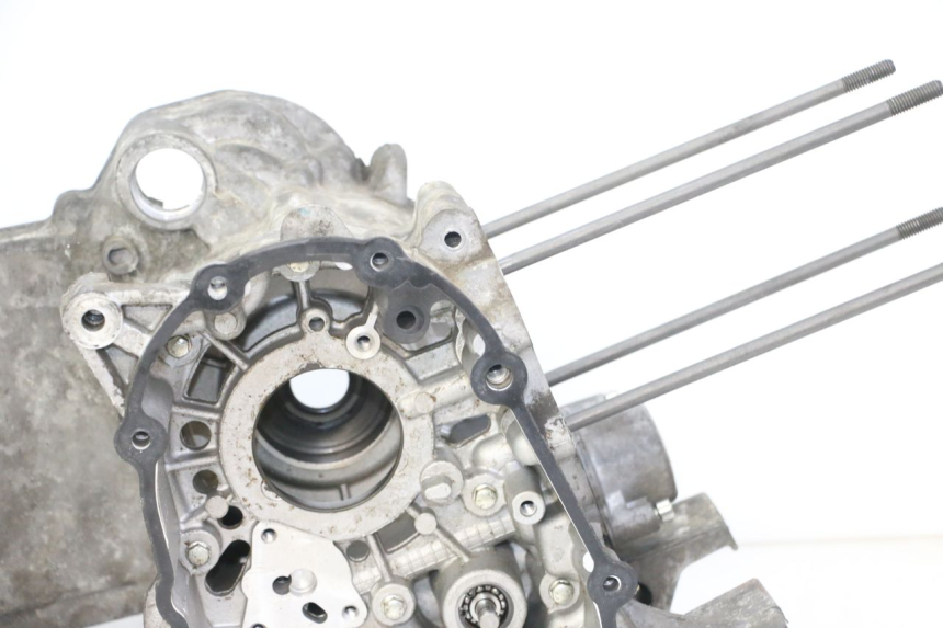 photo de KURBELGEHÄUSE PEUGEOT SATELIS 125 (2013 - 2018) - Details der Befestigungspunkte