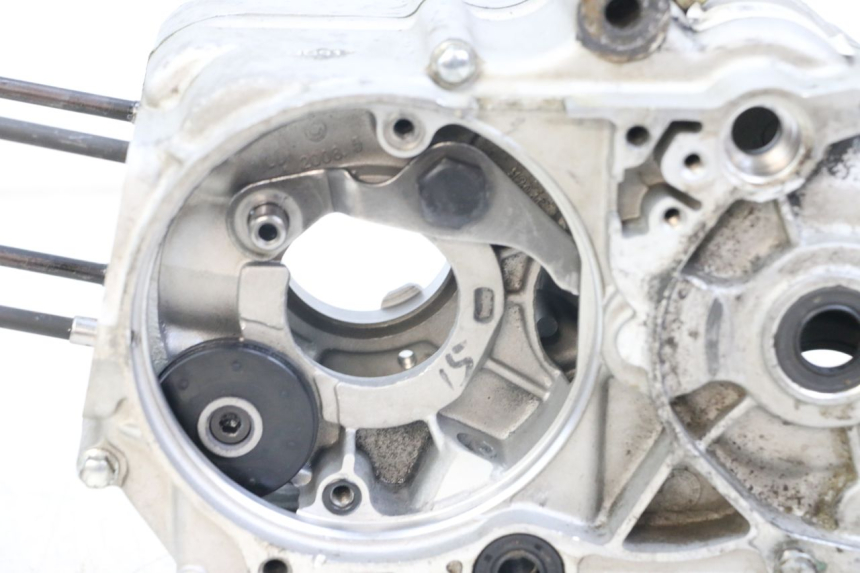 photo de KURBELGEHÄUSE APOLLO RFZ 140 - Hochauflösende Nahaufnahme