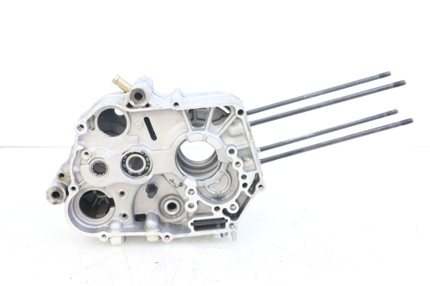 photo de KURBELGEHÄUSE APOLLO RFZ 140 - Oberflächenzustand und Material