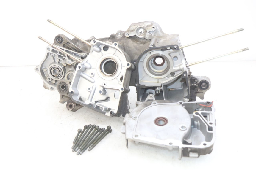 photo de MOTORBLOCK-UNTERTEIL TNT MOTOR ROMA 10' 4T 50 (2019 - 2022) - Detailansicht des Bauteils