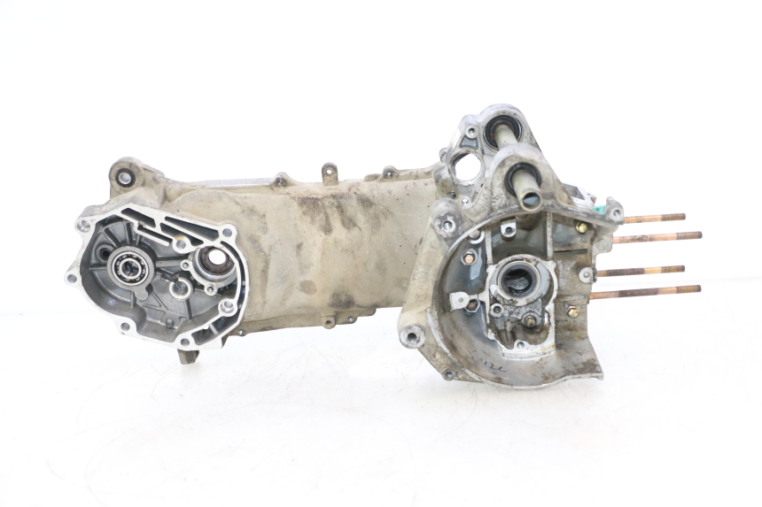 photo de UNTERER MOTORBLOCK KEEWAY RY6 2T 50 (2011 - 2019) - Details der Befestigungspunkte