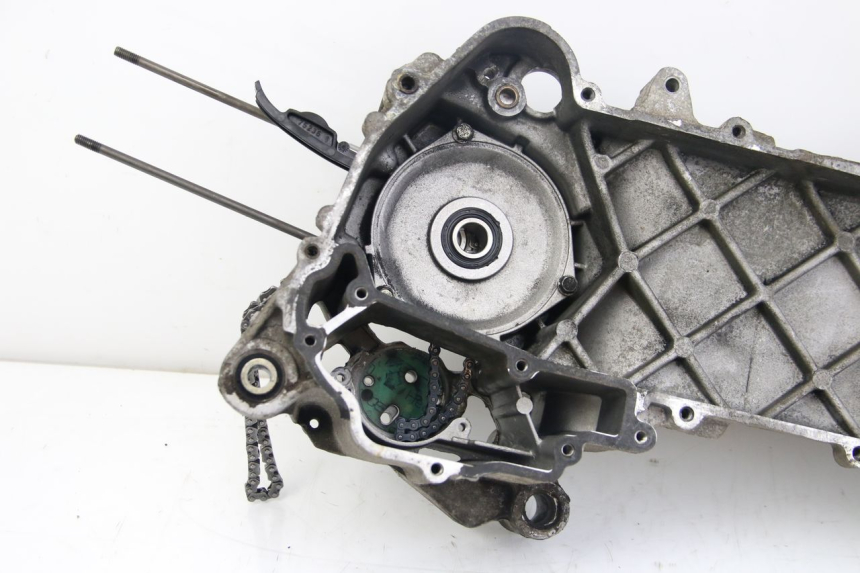 photo de MOTORBLOCK-UNTERTEIL APRILIA SCARABEO 4T 50 (2009 - 2017) - Details der Befestigungspunkte