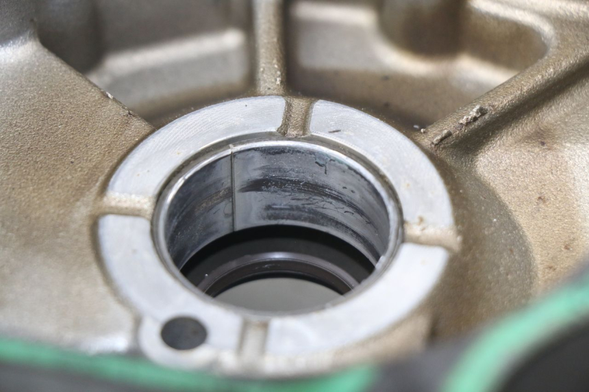 photo de KURBELGEHÄUSE APRILIA SCARABEO GT 125 (1999 - 2007) - Details der Befestigungspunkte