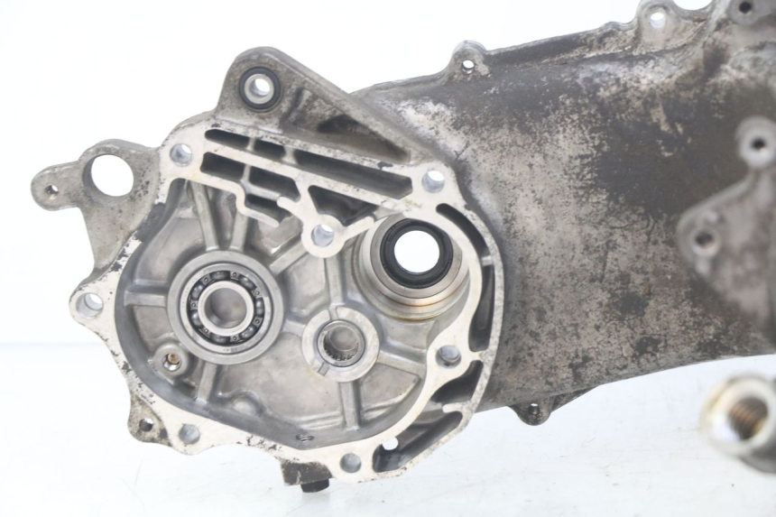 photo de MOTORBLOCKGEHäUSE KYMCO SENTO 100 (2008 - 2013) - Details der Befestigungspunkte