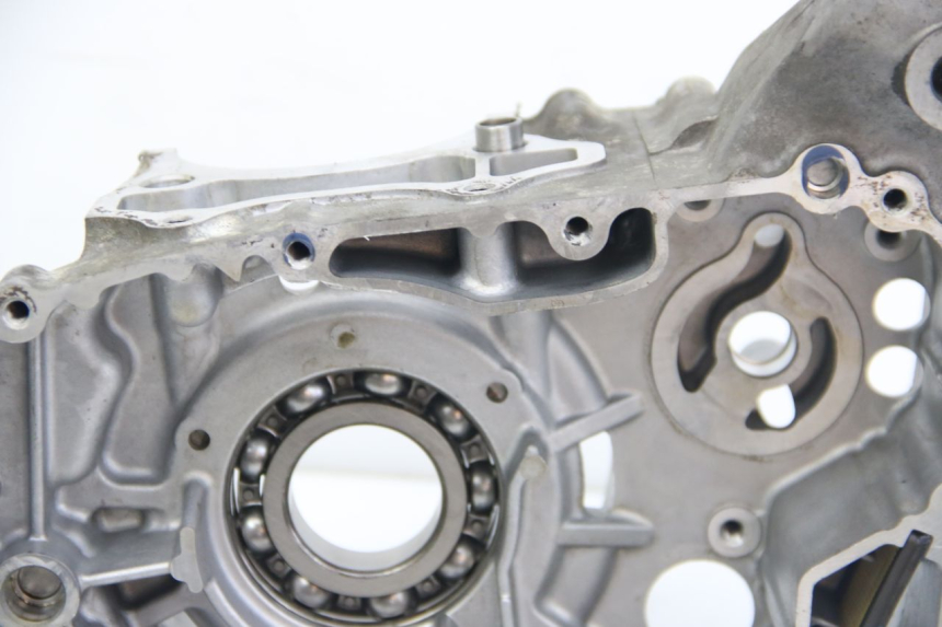 photo de UNTERER MOTORBLOCK SUZUKI SIXTEEN 125 (2008 - 2010) - Details der Befestigungspunkte