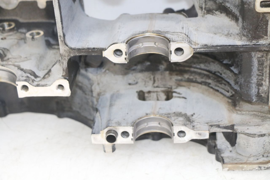 photo de MOTORBLOCK-UNTERTEIL TRIUMPH SPRINT ST 955 (1999 - 2001) - Oberflächenzustand und Material