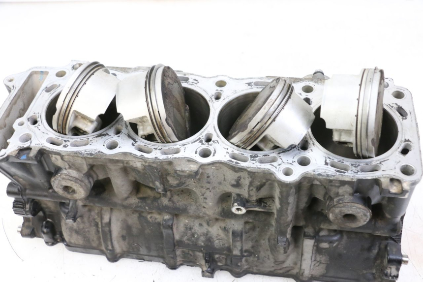 photo de KURBELGEHÄUSE SUZUKI GSR 750 (2011 - 2017) - Fokus auf die Struktur