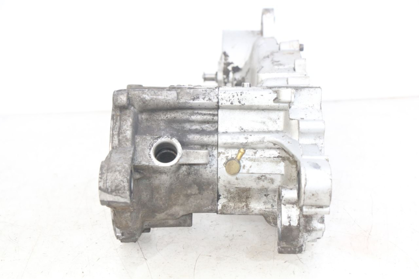 photo de UNTERER MOTORBLOCK PEUGEOT SV 125 (1991 - 1994) - Details der Befestigungspunkte