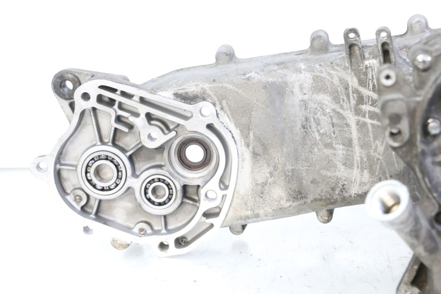 photo de MOTORBLOCK-UNTERTEIL SYM ORBIT III 3 4T 50 (2018 - 2021) - Hochauflösende Nahaufnahme