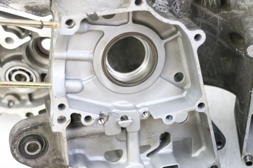 photo de MOTORBLOCK-UNTERTEIL SYM ORBIT III 3 4T 50 (2018 - 2021) - Profilansicht des Ersatzteils