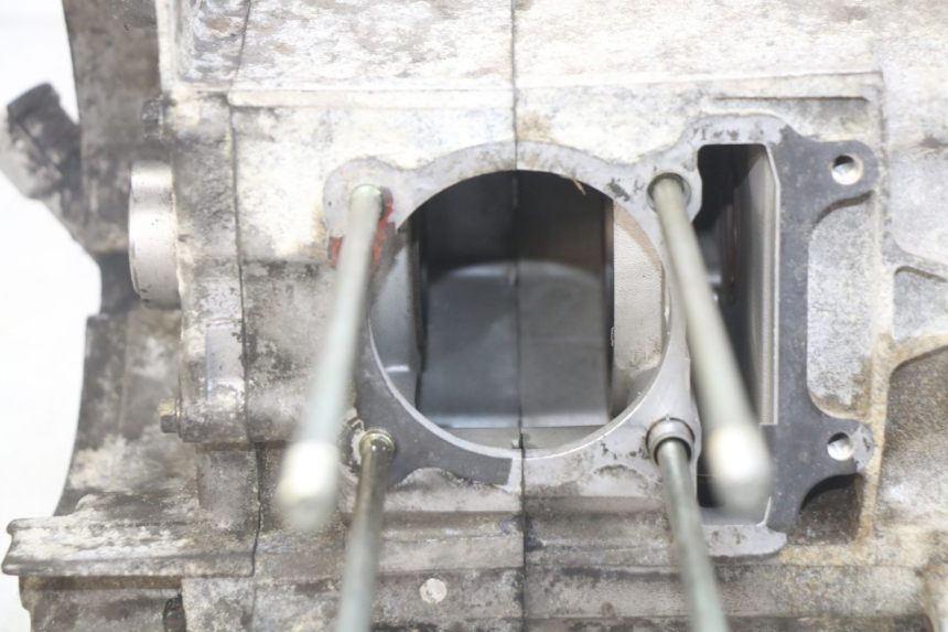 photo de MOTORBLOCK-UNTERTEIL SYM SYMPHONY 125 (2009 - 2015) - Alternative Perspektive