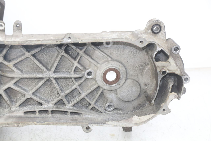 photo de MOTORBLOCK-UNTERTEIL SYM SYMPHONY 125 (2009 - 2015) - Details der Befestigungspunkte