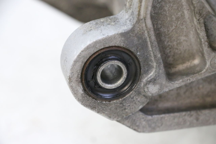 photo de UNTERER MOTORBLOCK PEUGEOT TWEET 4T 50 (2018 - 2022) - Details der Befestigungspunkte