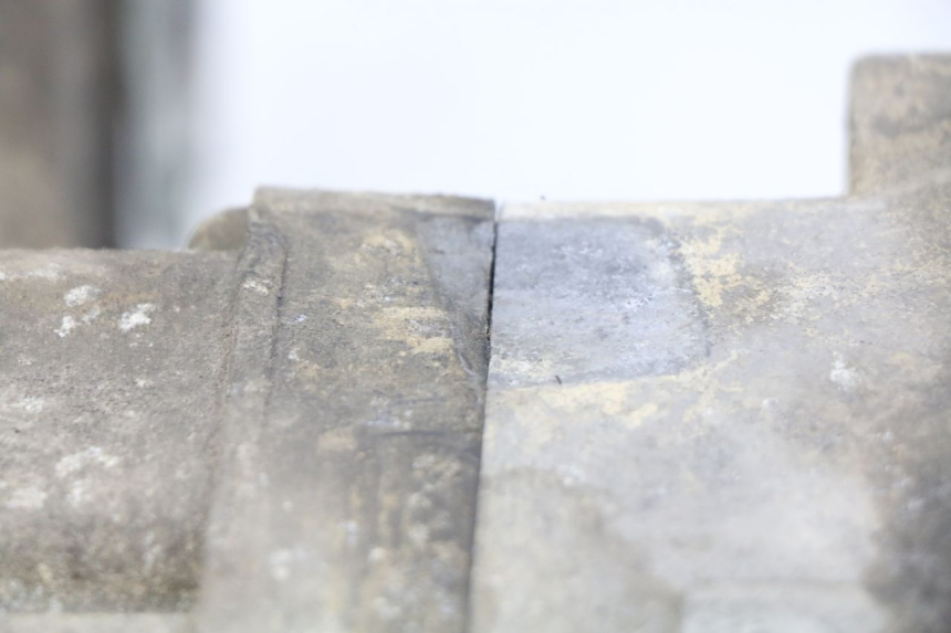 photo de MOTORBLOCK-UNTERTEIL PEUGEOT V-CLIC VCLIC 50 (2007 - 2013) - Detailansicht des Bauteils