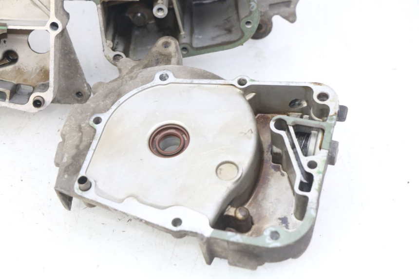 photo de MOTORBLOCK-UNTERTEIL PEUGEOT V-CLIC VCLIC 50 (2007 - 2013) - Profilansicht des Ersatzteils