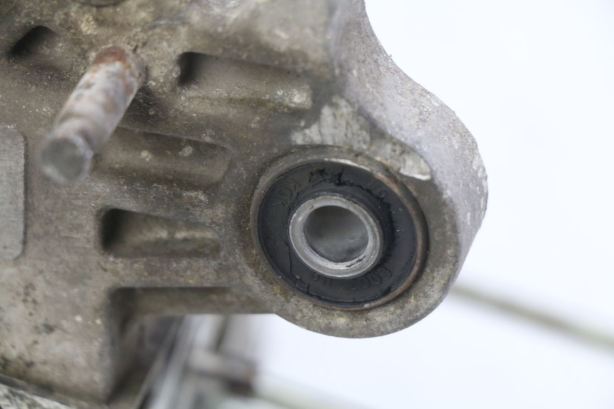 photo de MOTORBLOCK-UNTERTEIL PEUGEOT V-CLIC VCLIC 50 (2007 - 2013) - Zoom auf Gebrauchszustand