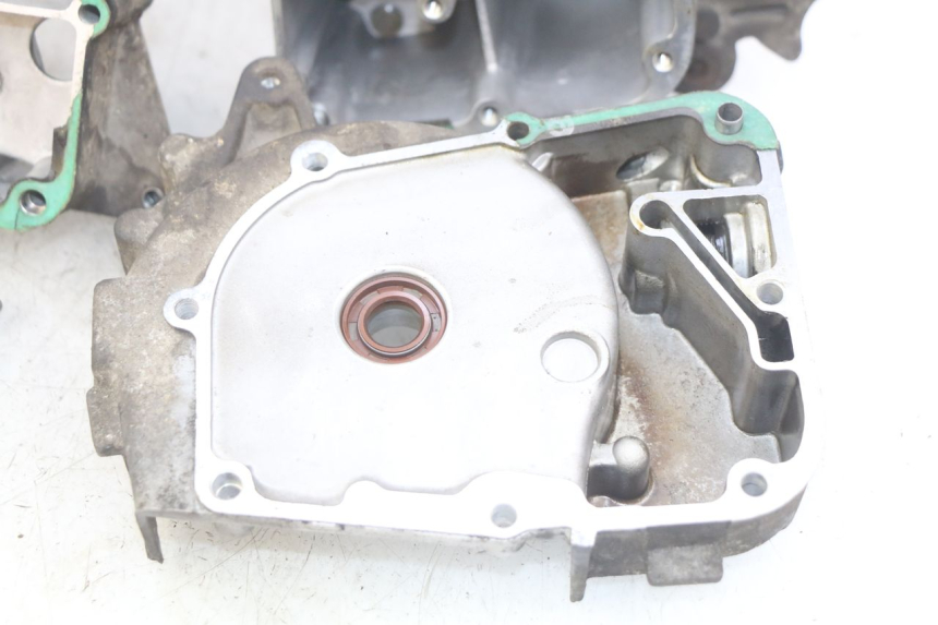 photo de MOTORBLOCK-UNTERTEIL PEUGEOT V-CLIC VCLIC 50 (2007 - 2013) - Detaillierte Sichtprüfung