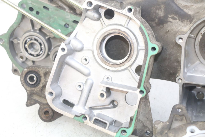 photo de MOTORBLOCK-UNTERTEIL PEUGEOT V-CLIC VCLIC 50 (2007 - 2013) - Fokus auf die Struktur