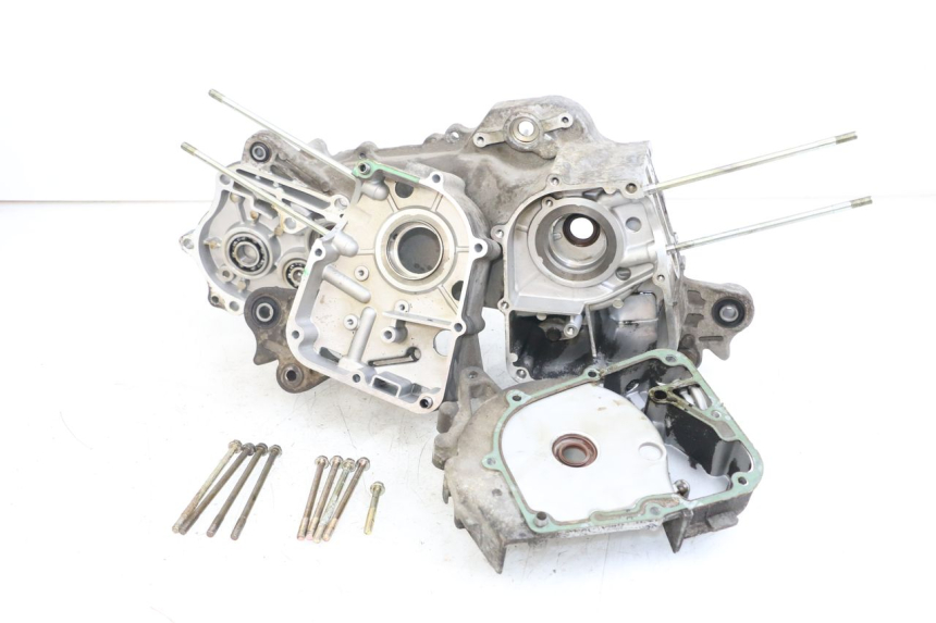 photo de MOTORBLOCK-UNTERTEIL PEUGEOT V-CLIC VCLIC 50 (2007 - 2013) - Detailansicht des Bauteils