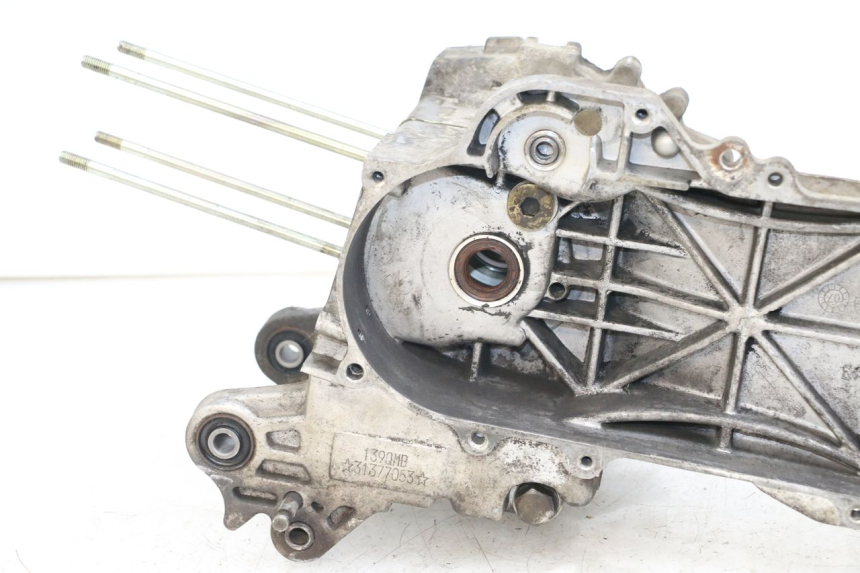 photo de MOTORBLOCK-UNTERTEIL PEUGEOT V-CLIC VCLIC 50 (2007 - 2013) - Kennzeichnungen und Originalreferenzen