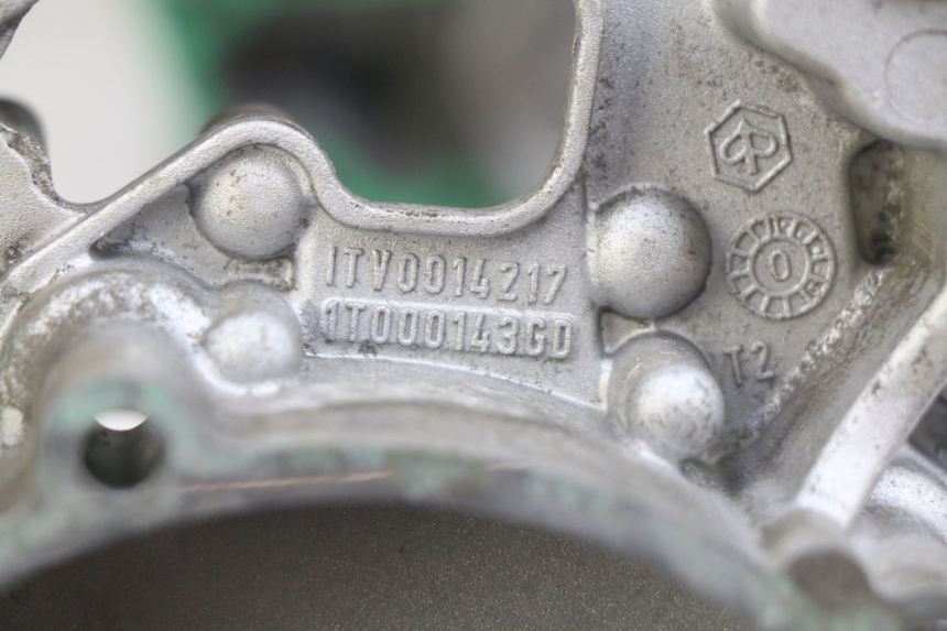 photo de MOTORBLOCK-UNTERTEIL PIAGGIO VESPA GTS IGET ABS 125 (2017 - 2023) - Profilansicht des Ersatzteils