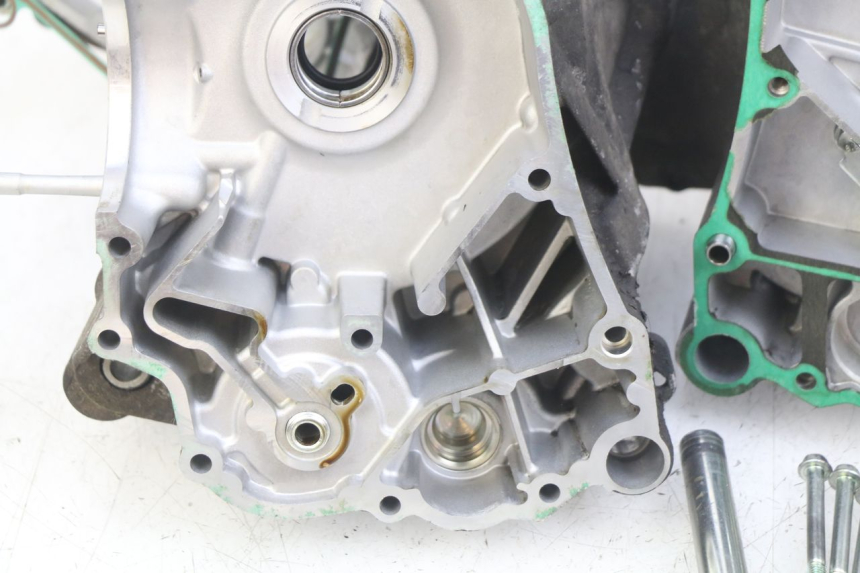 photo de MOTORBLOCK-UNTERTEIL PIAGGIO VESPA GTS IGET ABS 125 (2017 - 2023) - Alternative Perspektive