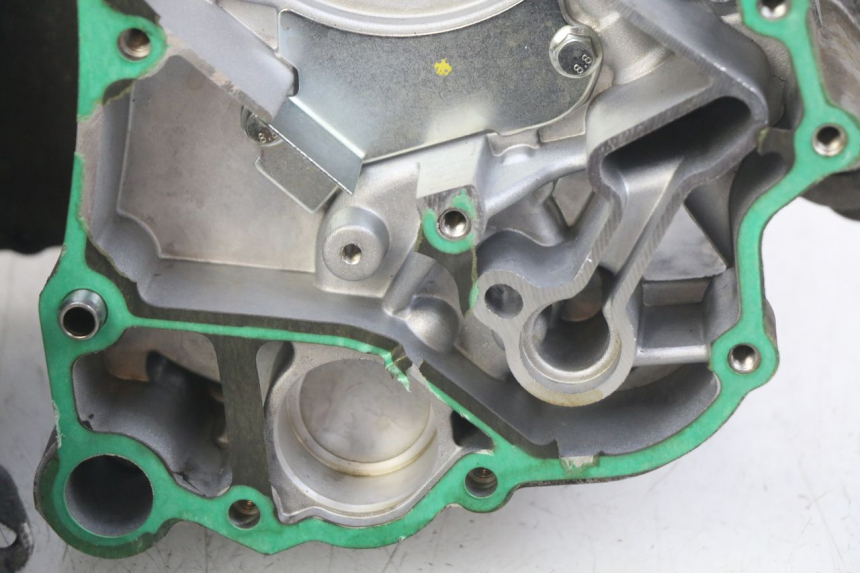 photo de MOTORBLOCK-UNTERTEIL PIAGGIO VESPA GTS IGET ABS 125 (2017 - 2023) - Technische Nahaufnahme