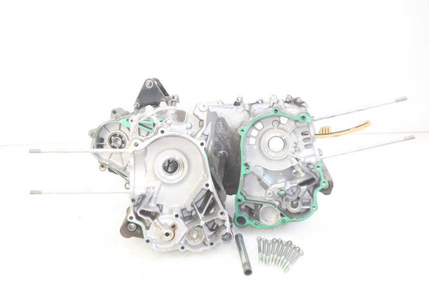 photo de MOTORBLOCK-UNTERTEIL PIAGGIO VESPA GTS IGET ABS 125 (2017 - 2023) - Alternative Perspektive