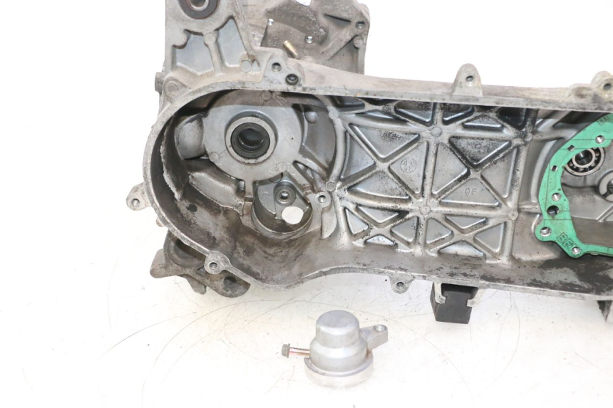 photo de UNTERER MOTORBLOCK PEUGEOT VIVACITY NEW 2T 50 (2008 - 2017) - Profilansicht des Ersatzteils