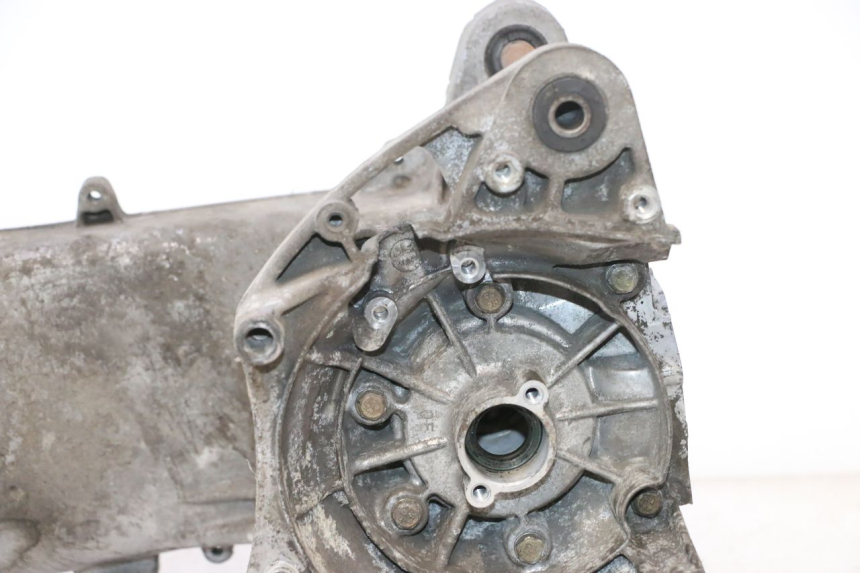 photo de UNTERER MOTORBLOCK PEUGEOT VIVACITY NEW 2T 50 (2008 - 2017) - Details der Befestigungspunkte