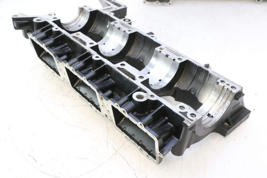 photo de KURBELGEHÄUSE YAMAHA WAVE RUNNER GP R 1200 (2000 - 2003) - Alternative Perspektive